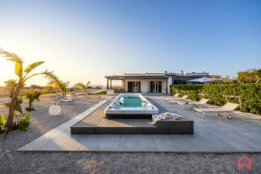 Villa con piscina e SPA sul mare